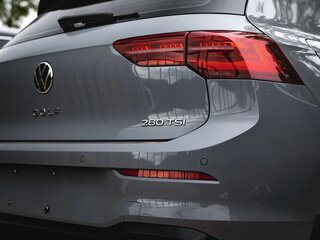 2023 Volkswagen Golf VIII, серый, 1970000 рублей, вид 4