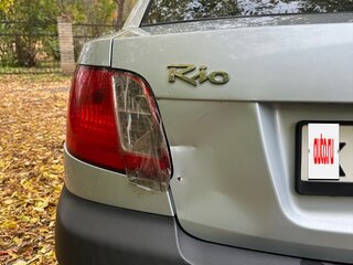 2006 Kia Rio II, серебристый, 330000 рублей, вид 5