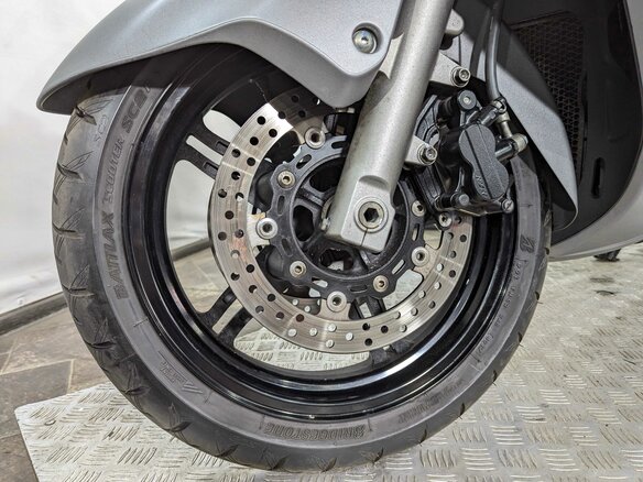 2013 Suzuki Burgman (SkyWave) 650, серебристый, 639000 рублей - вид 14