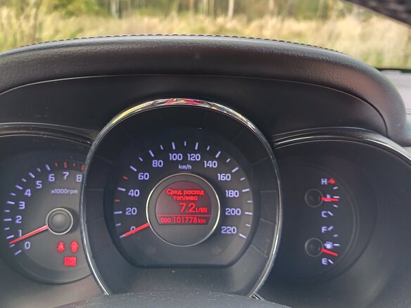 2014 Kia Rio 6-speed III, чёрный, 880000 рублей - вид 10