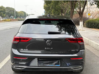 2023 Volkswagen Golf VIII, чёрный, 1517000 рублей, вид 5