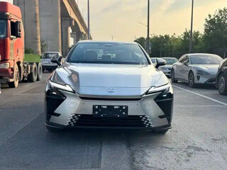 2026 Lexus ES 300h VIII, серебристый, 6400000 рублей, вид 2