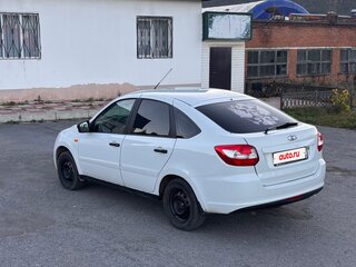 2016 Lada (ВАЗ) Granta I, белый, 360000 рублей, вид 4