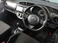 2017 Toyota Vitz III (XP130) Рестайлинг 2, чёрный, 950000 рублей - вид 5