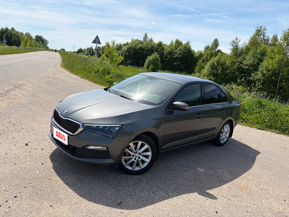 2022 Skoda Rapid II, серый, 1675000 рублей