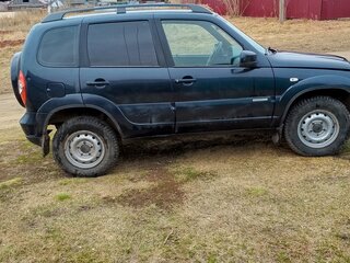 2014 Chevrolet Niva I Рестайлинг, чёрный, 550000 рублей, вид 3