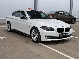 2014 BMW 5 серии Long 520Li VI (F10/F11/F07) Рестайлинг, белый, 1670000 рублей, вид 3