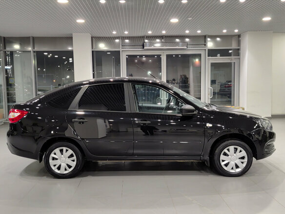 2021 Lada (ВАЗ) Granta I Рестайлинг, чёрный, 697000 рублей - вид 3