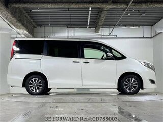 2021 Toyota Esquire I Рестайлинг, белый, 2630002 рублей, вид 3