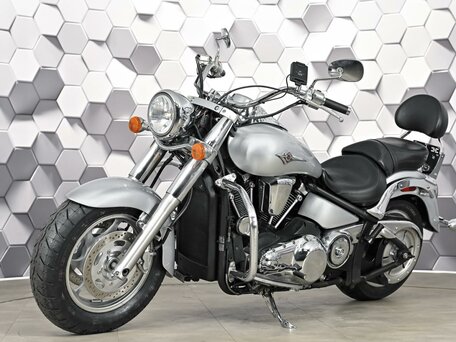 2006 Kawasaki VN2000 Vulcan, серебристый, 749000 рублей, вид 2