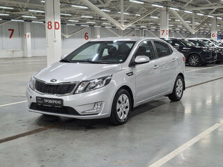 2013 Kia Rio 5-speed III, серебристый, 570000 рублей, вид 1