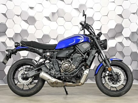 2026 Yamaha XSR700, синий, 999000 рублей, вид 3