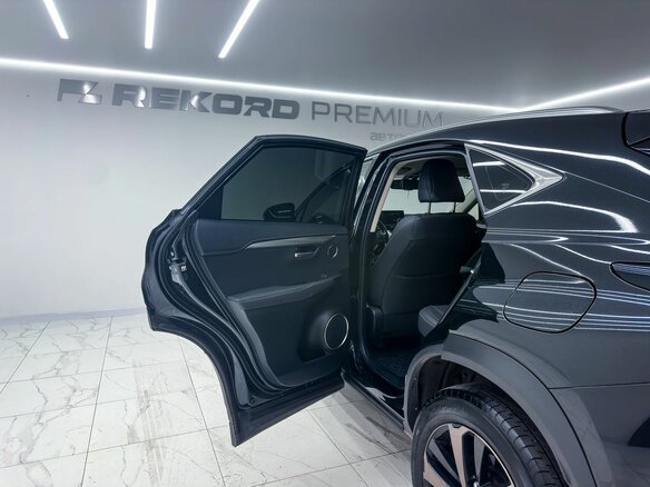 2021 Lexus NX 200 I Рестайлинг, чёрный, 4000000 рублей - вид 19