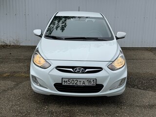 2013 Hyundai Solaris I, белый, 799999 рублей, вид 2