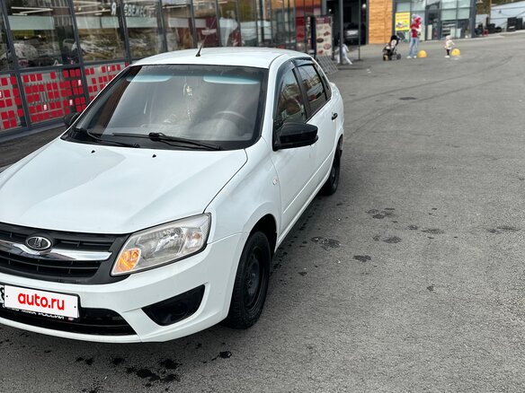 2017 Lada (ВАЗ) Granta I, белый, 500000 рублей
