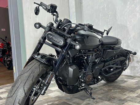 2021 Harley-Davidson Sportster S, чёрный, 1245000 рублей, вид 5