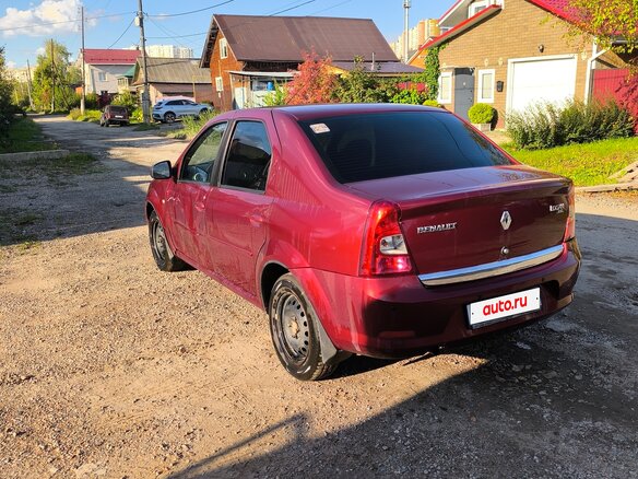 2011 Renault Logan I Рестайлинг, красный, 350000 рублей - вид 4