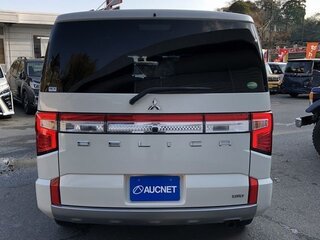 2023 Mitsubishi Delica D:5 I Рестайлинг, белый, 3000000 рублей, вид 5