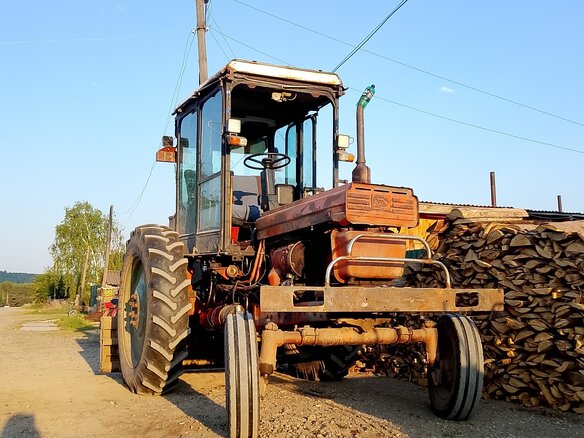 1890 AGCO TerraGator 8103, красный, 250000 рублей