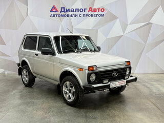 2024 Lada (ВАЗ) Niva Legend I, серебристый, 900000 рублей, вид 3