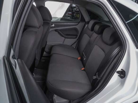 2009 Ford Focus II Рестайлинг, белый, 809000 рублей - вид 8