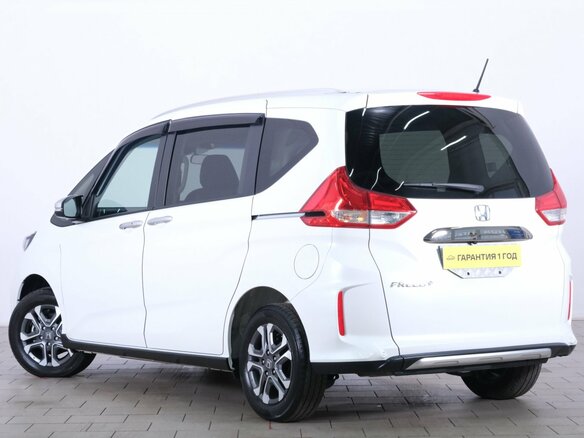 2021 Honda Freed II Рестайлинг, белый, 2099000 рублей - вид 3
