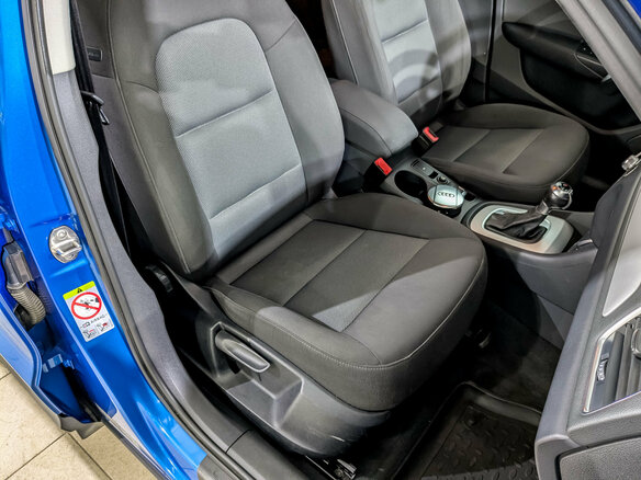 2015 Audi Q3 I (8U) Рестайлинг, голубой, 1955000 рублей - вид 22