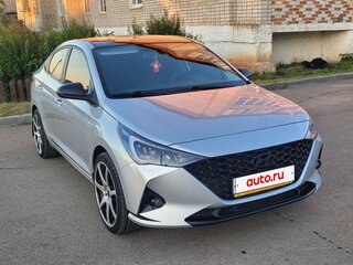 2021 Hyundai Solaris II Рестайлинг, серебристый, 1600000 рублей, вид 3