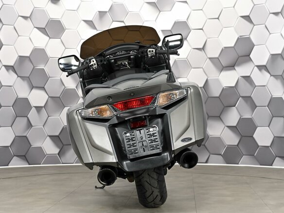 2015 Honda GL 1800 Gold Wing, серый, 1377000 рублей - вид 5