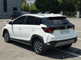 2023 Toyota Yaris XP150 XP150 Рестайлинг 2, белый, 1430177 рублей, вид 4