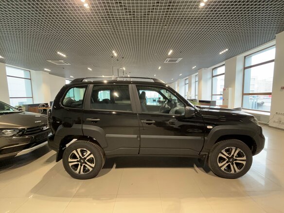 2026 Lada (ВАЗ) Niva Travel I Рестайлинг, чёрный - вид 5