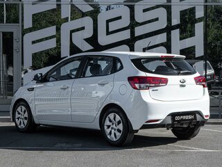 2015 Kia Rio III Рестайлинг, белый, 1180000 рублей, вид 2