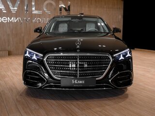 2026 Mercedes-Benz S-Класс 580 4MATIC VII (W223), чёрный, 31700000 рублей, вид 3