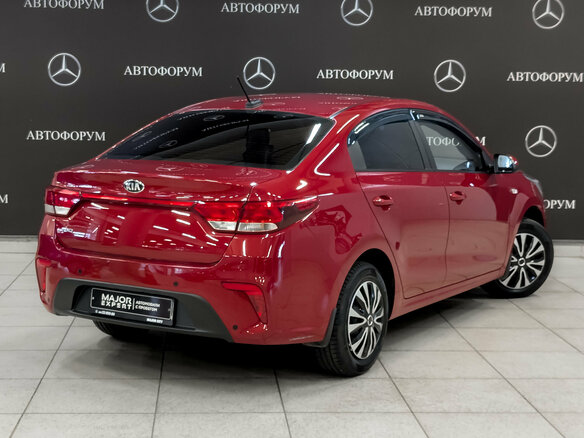 2017 Kia Rio IV, красный, 1299000 рублей - вид 4