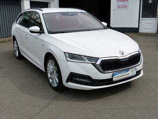 2023 Skoda Octavia IV (A8), белый, 3350944 рублей, вид 2