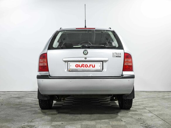 2007 Skoda Octavia I (A4) Рестайлинг, серебристый, 400000 рублей - вид 5