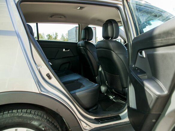 2013 Kia Sportage III, серебристый - вид 14