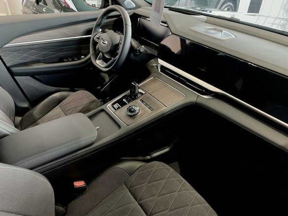 2026 Geely Monjaro I, чёрный - вид 6