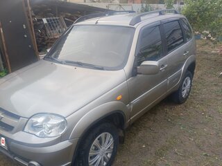 2010 Chevrolet Niva I Рестайлинг, серый, 450000 рублей, вид 4