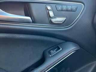 2018 Mercedes-Benz CLA 180 I (C117, X117) Рестайлинг, чёрный, 1350000 рублей, вид 3