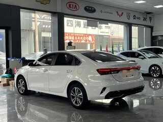 2023 Kia K3 II (China Market) Рестайлинг, белый, 1120448 рублей, вид 4