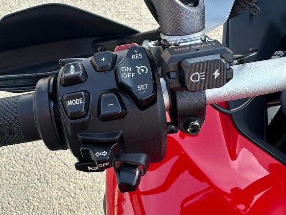 2021 Ducati Multistrada V4, красный, 2300000 рублей - вид 7