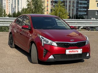 2021 Kia Rio IV Рестайлинг, красный, 1670000 рублей, вид 1