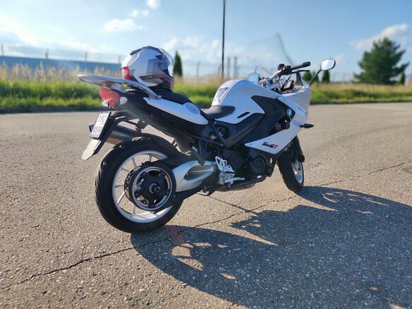 2015 BMW F 800 GT, белый, 600000 рублей - вид 5