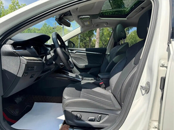 2022 Skoda Octavia IV (A8), белый, 2280000 рублей - вид 9