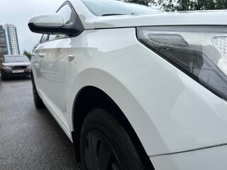 2020 Hyundai Solaris II Рестайлинг, белый, 645000 рублей, вид 5