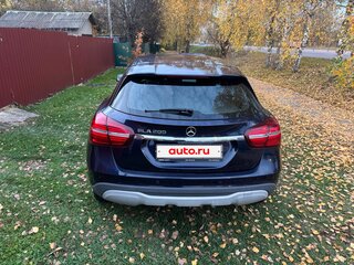 2018 Mercedes-Benz GLA 200 I (X156) Рестайлинг, синий, 2000000 рублей, вид 4