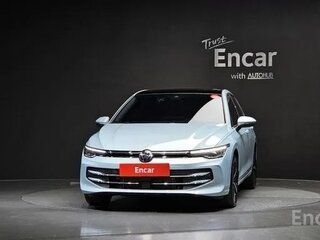 2023 Volkswagen Golf VIII, голубой, 2800000 рублей, вид 2