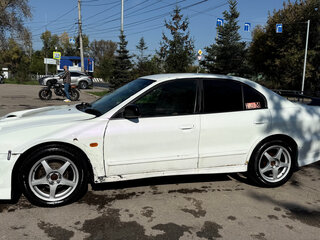 2000 Mitsubishi Galant VIII Рестайлинг, белый, 350000 рублей, вид 4