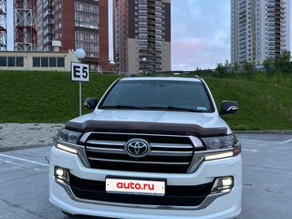 2018 Toyota Land Cruiser 200 Series Рестайлинг 2, белый, 6999999 рублей, вид 5